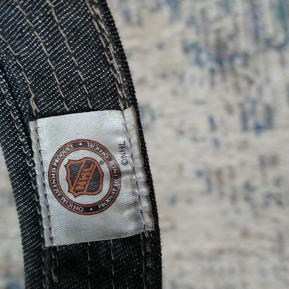 Denim visor MTL or TML NHL - Picture 2 of 3